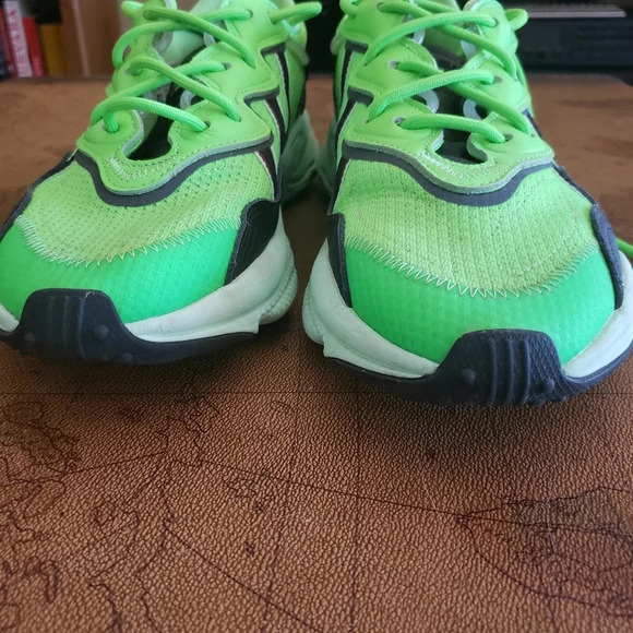 *ADIDAS Originals OZWEEGO, Acid green, size 9.5 - Picture 8 of 11